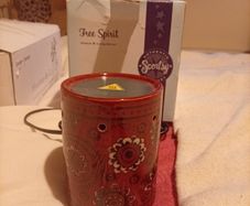 New & Never Used: Authentic Scentsy "Free Spirit" Premium Electric Wax Warmer