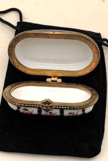 Vintage Porcelain Pill Box 1960s