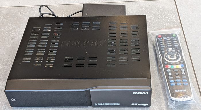 Edision OS Mega Triple Tuner Linux Enigma2 Box