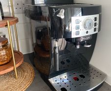 Magnifica S Coffee Machine