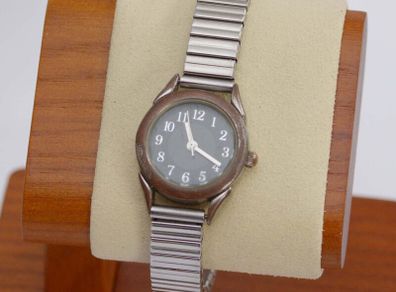 Ladies Quartz Watch