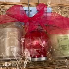Gift Candle Hamper