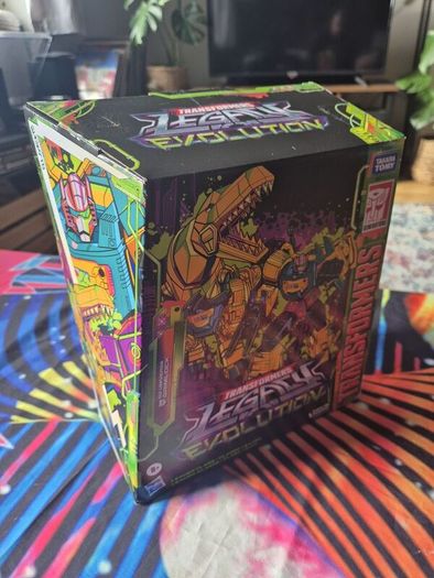 Transformers Legacy Evolution G2 Universe GRIMLOCK. ACTION FIGURE Brand New. Toxitron
