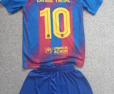 boy's football kit.age 7/8