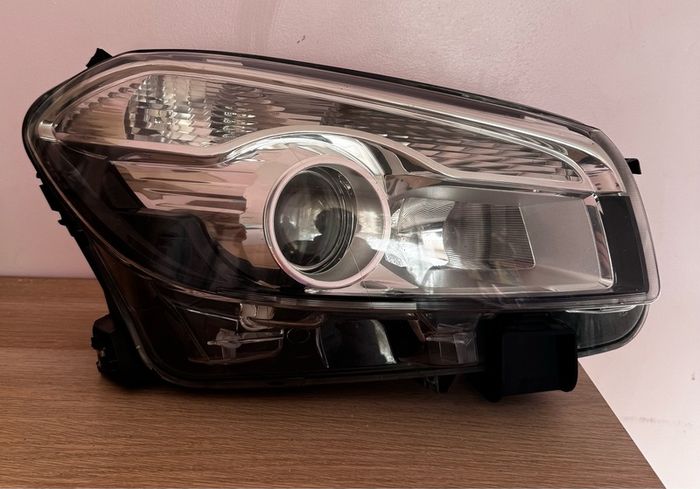 Nissan Qashqai Headlight Lamp