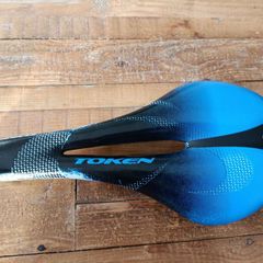 Lightweight bike saddle