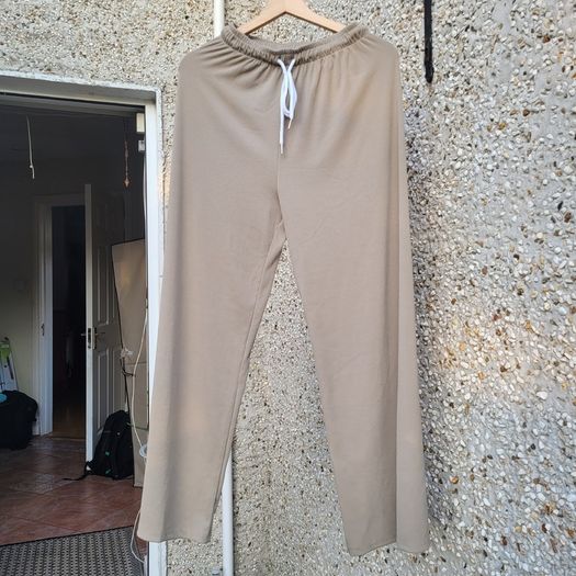 Bundle of women clothes size 12(40)