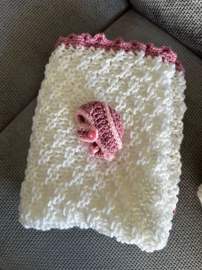knitting  baby  blanket