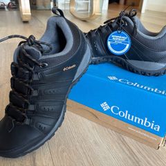 Brand New Columbia Woodburn Waterproof Hiking Shoes (Mens Size 7.5)