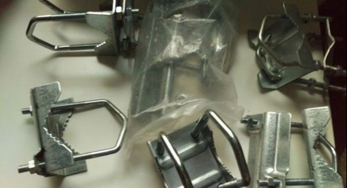 New 5 pieces of Clamp for satellite or poles .