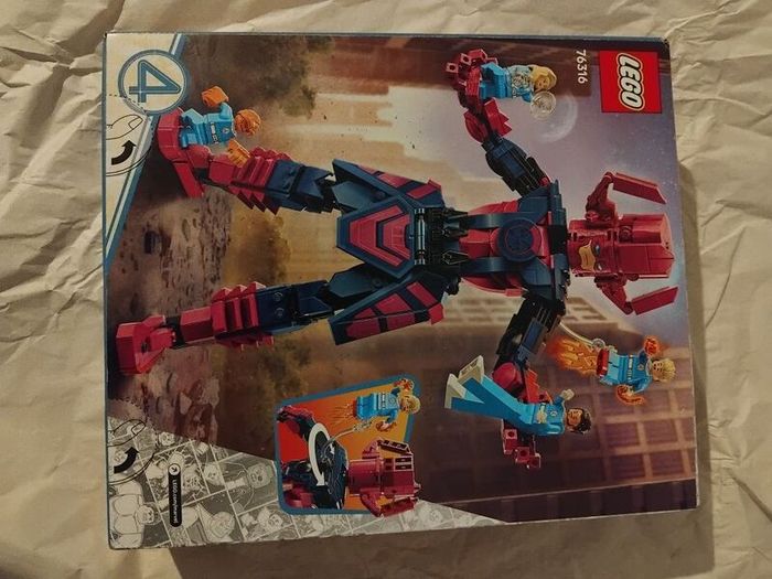 lego 76316 Fantastic Four vs. Galactus Construction Figure