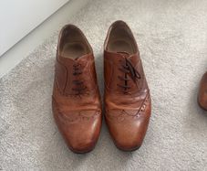 h by hudson shoes