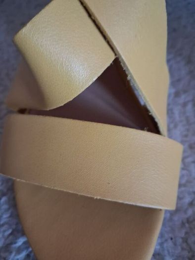 Ladies sandles