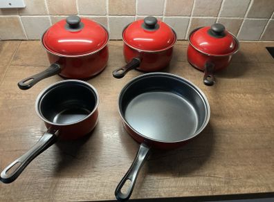 Brand New Teflon Red Pots