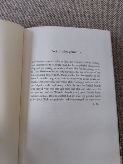 Too Short a Day a Woman Vet in Africa by Susanne Hart 1966 first edition hardback with dustcover in good used condition FREE STANDARD POSTAGE INCLUDED