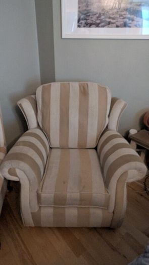 4 seater sofa and 2 matching chairs