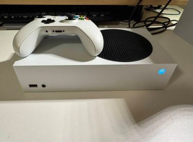 xbox series S 512gb with controller