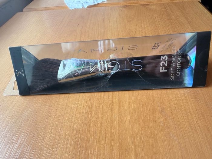 Sigma makeup brush