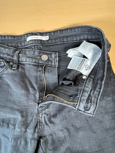 LEVI'S 711 Black Denim Slim Skinny Jeans Womens W28 L29