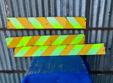 3 trailer reflectors