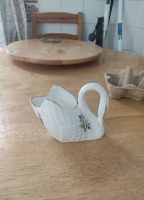 Royal Tara 'Fine Bone China' SWAN - Authentic Made in Galway