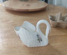 Royal Tara 'Fine Bone China' SWAN - Authentic Made in Galway