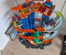 Hot Wheels Ultimate Garage