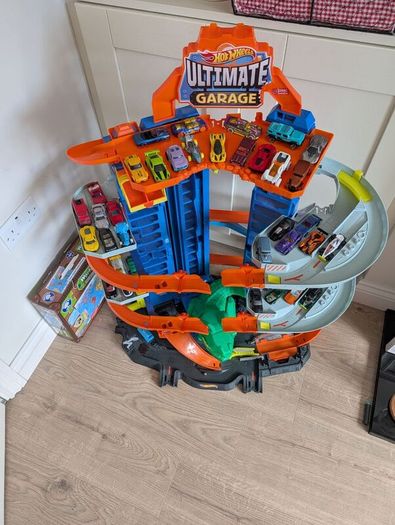 Hot Wheels Ultimate Garage