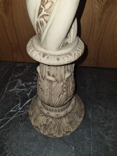 resin pedestal