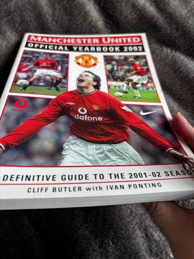 Manchester United Official Yearbook 2002