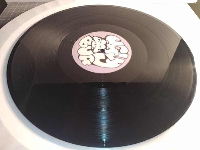 Honk - Hullabaloo - Ugly Bug Records - QUALITY 90s Pete BONES 303 Piano HOUSE CLASSIC!