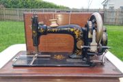 Vintage German Sewing Machine - Pfaff
