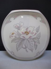 SALE!  Vintage AK Kaiser West Germany Porcelain Vase - Chantal Magnolia pattern designed by K. Nossek