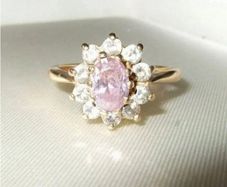 Vintage 9k Gold Hallmarked Pink/White Cluster