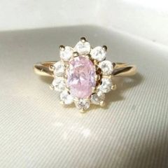 Vintage 9k Gold Hallmarked Pink/White Cluster