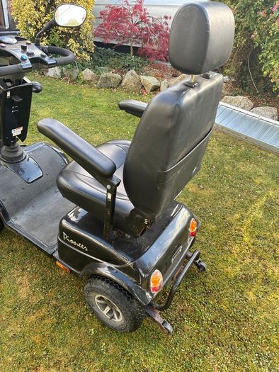 Mobility Scooter Rascal Pioneer