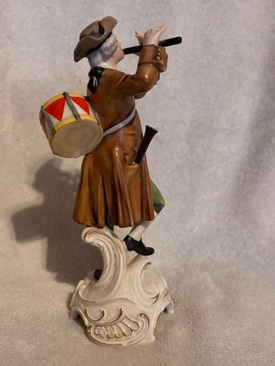 Vintage Goebel Figurine