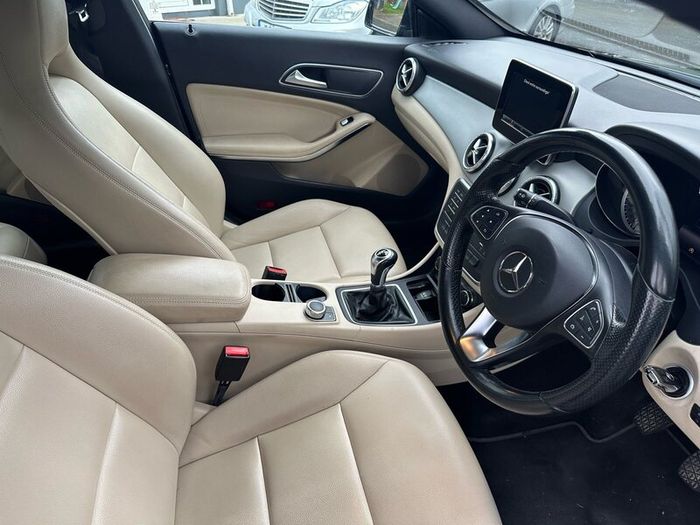 Mercedes CLA