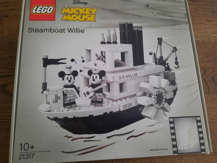 lego 21317 Steamboat Willy