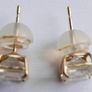 Vintage 14K Sold Yellow Gold Cushion Cut Cubic Zirconia Stud Earrings 0,88g Image 6