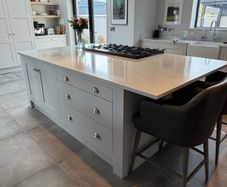 kitchen Island and Cooker