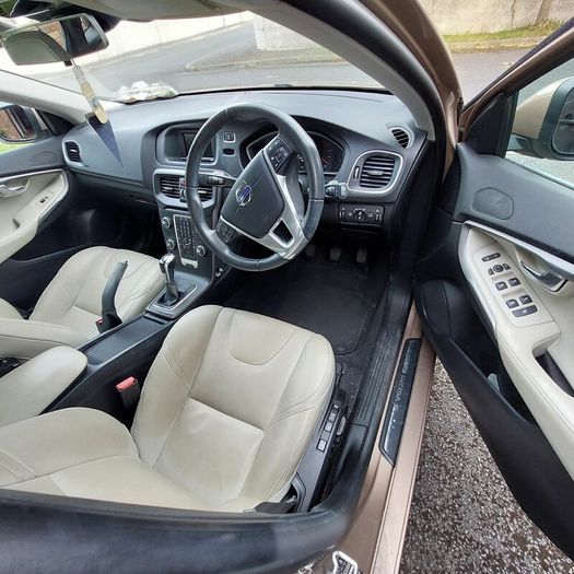 Volvo V40 2016