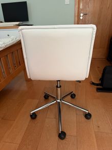 Desk chair