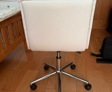Desk chair