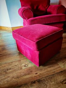 Sofa, 2 armchairs and footstool Free