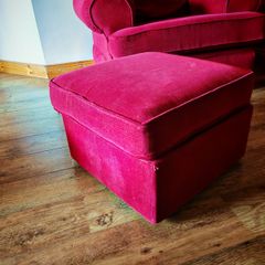 Sofa, 2 armchairs and footstool Free