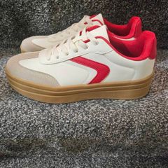 Trainers UK6.5 (EU40)