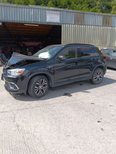 Breaking mitsubishi asx 2016 petrol