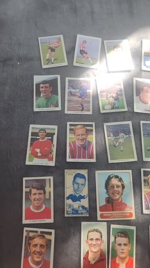 Various cards a&bc differnt colour backs and soccer stars