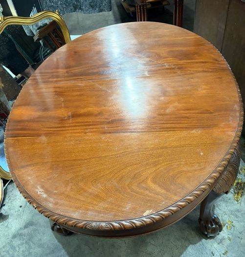 Free - Table